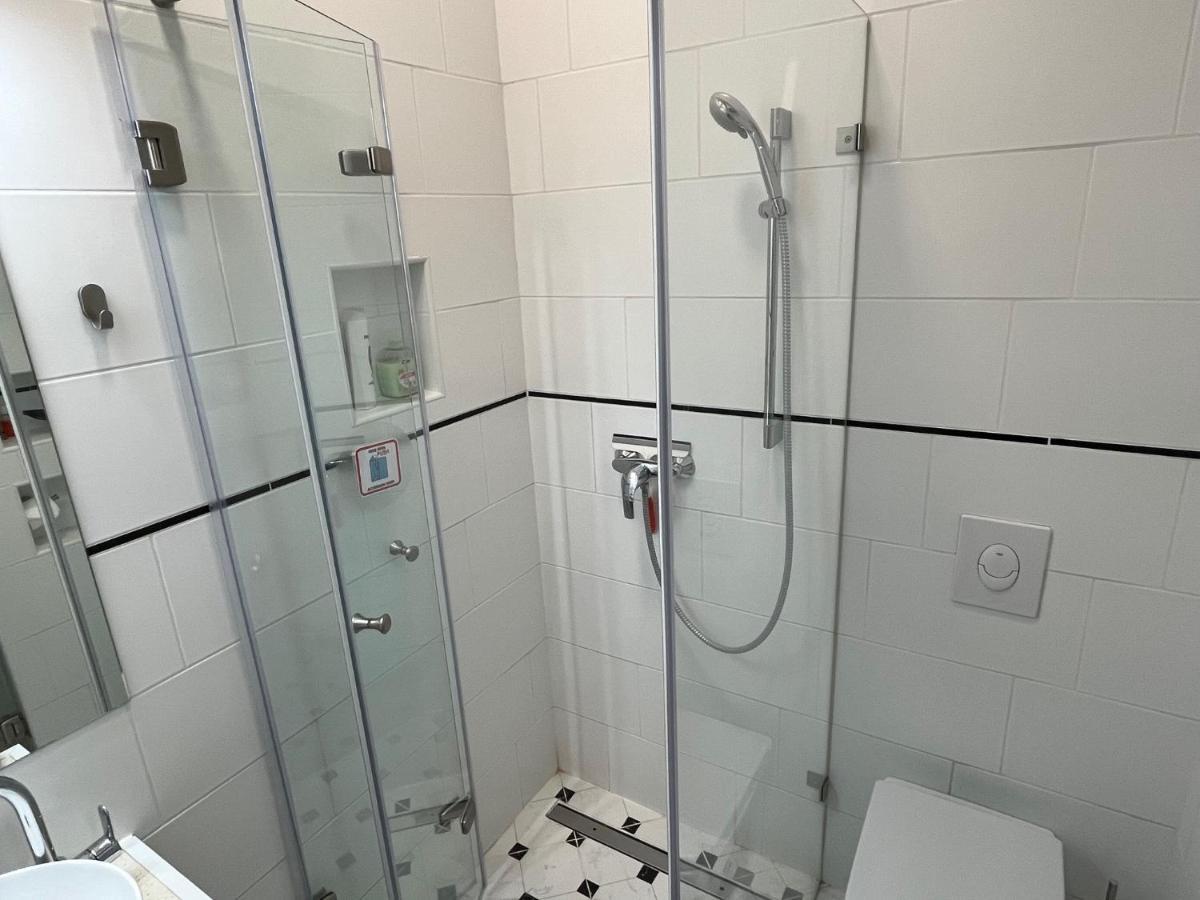 Studio Flat In The Center Of Budapest Exteriör bild